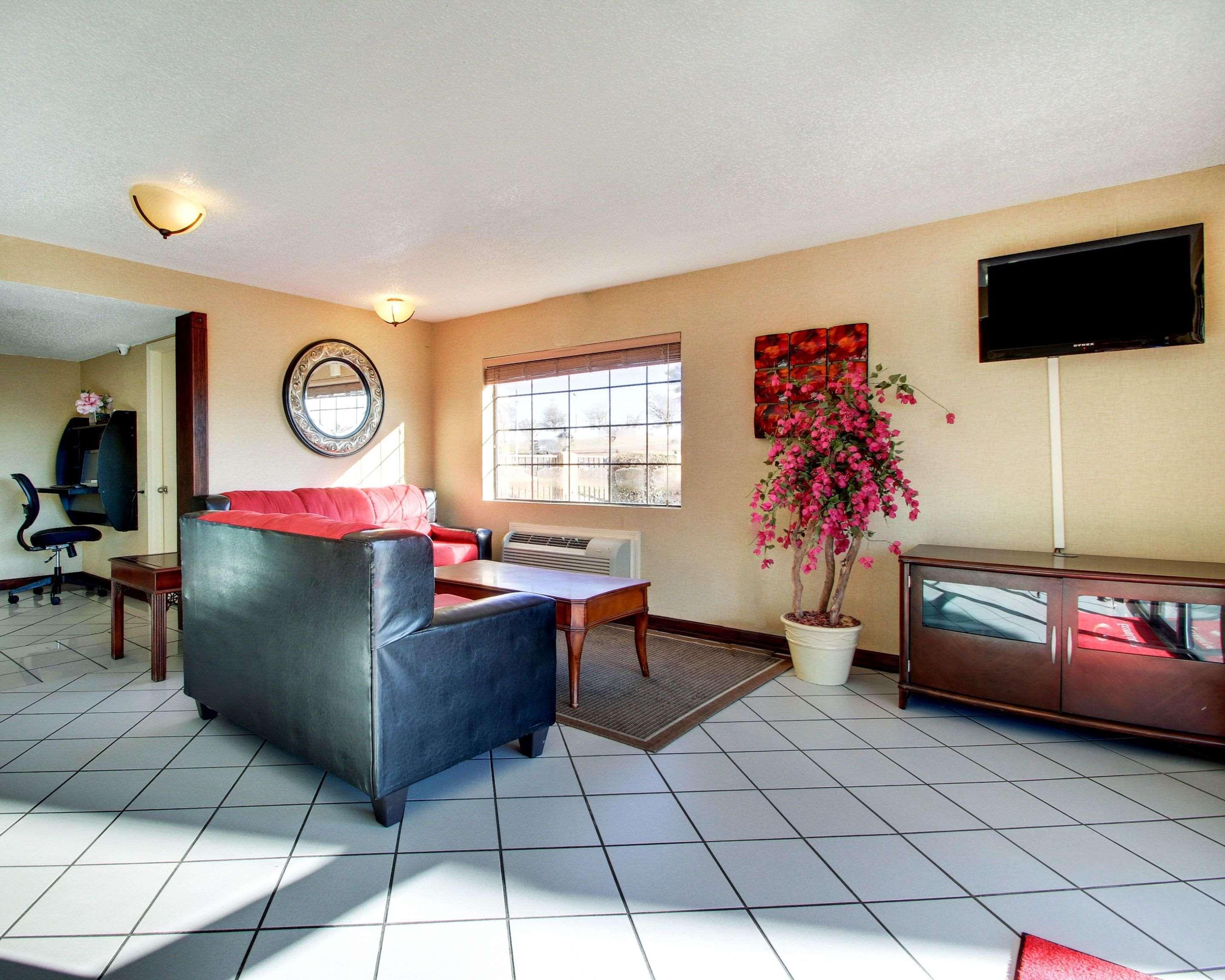 Econo Lodge Vicksburg Exterior photo